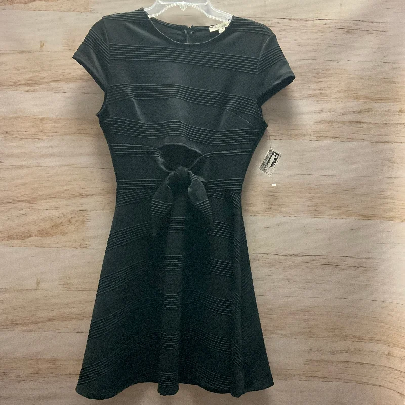 Dress Casual Short By Francesca's In Black, Size: S